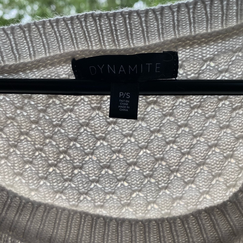 Women’s Sweater Size Small - Picture 3 of 3
